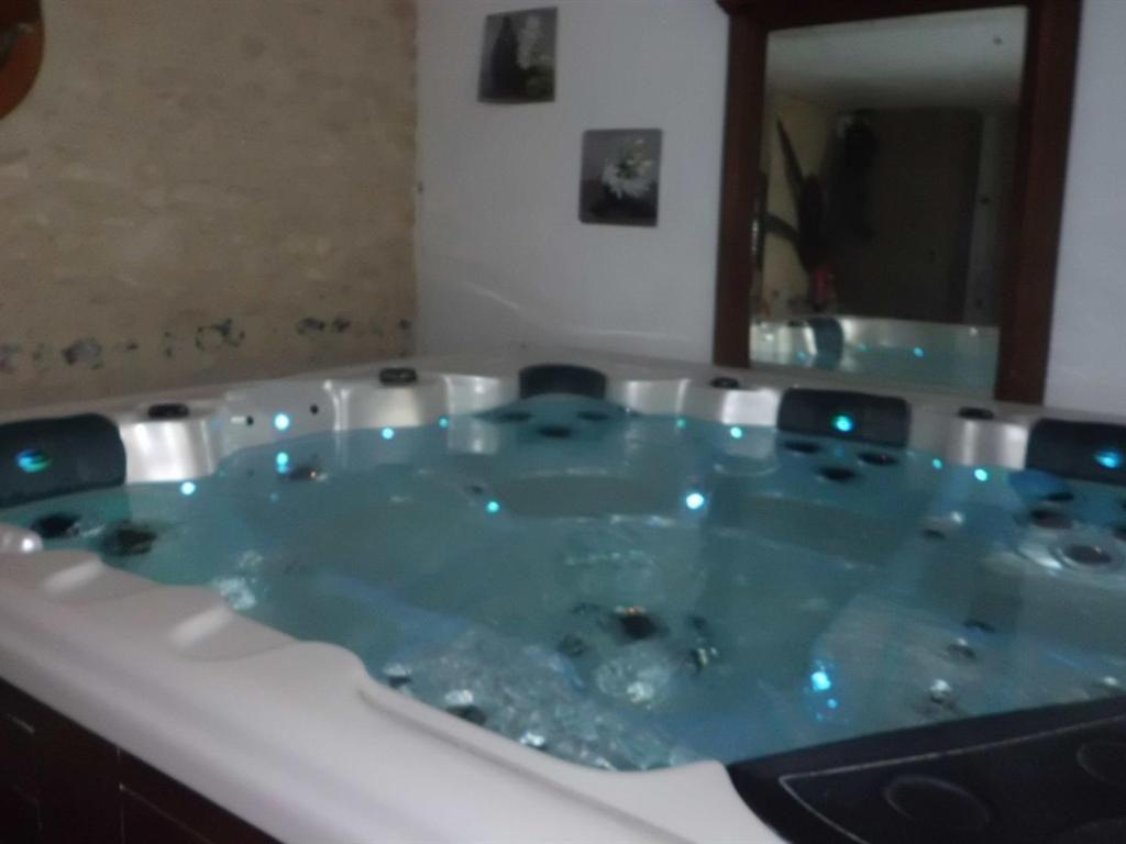 Le Clos Saint Paul Hotel Tourny Kültér fotó